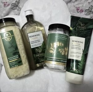 Bath & Body Works Aromatherapy Eucalyptus Spearmint gift Set - Green and White